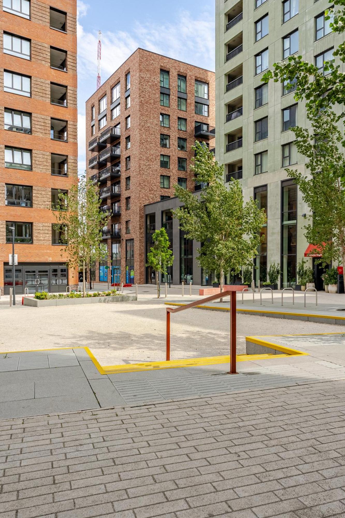 High-spec Apartment- Prime East - Near O2 Arena