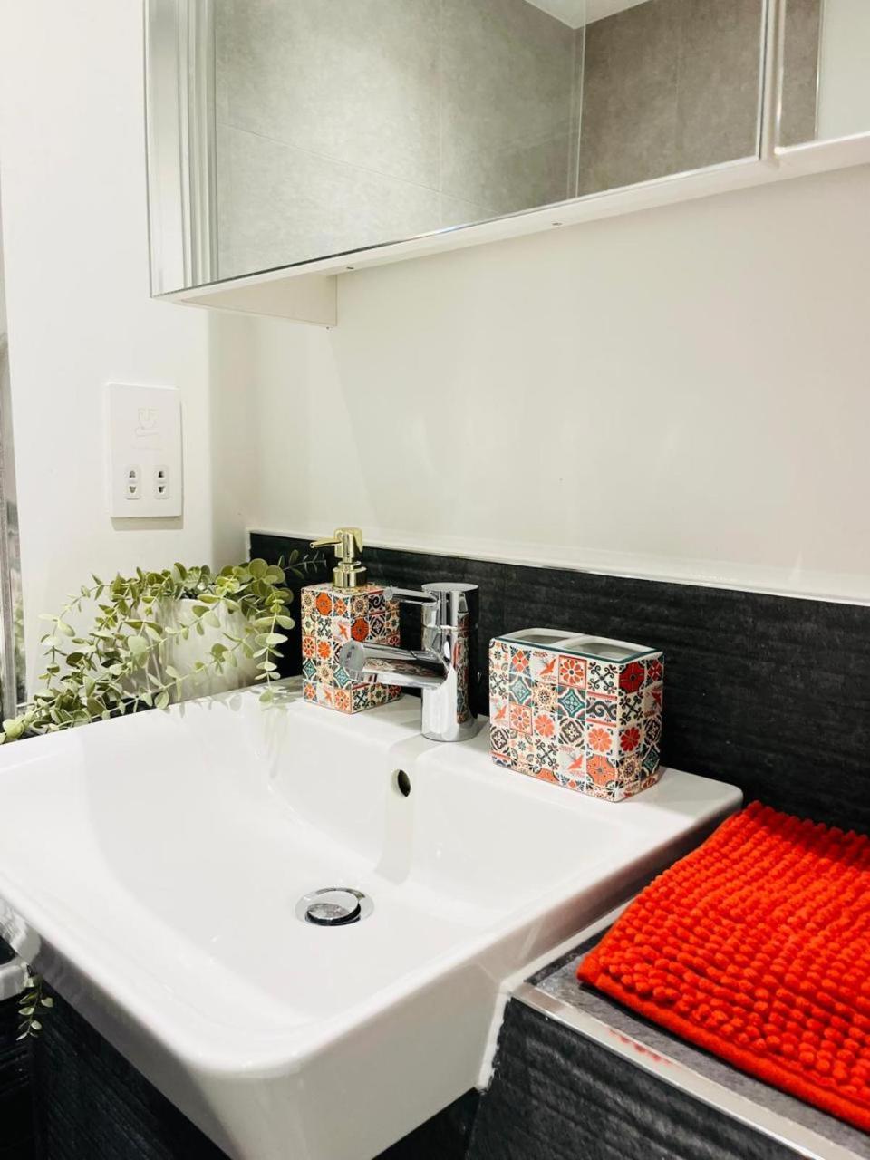 High-spec Apartment- Prime East - Near O2 Arena Appartamento *