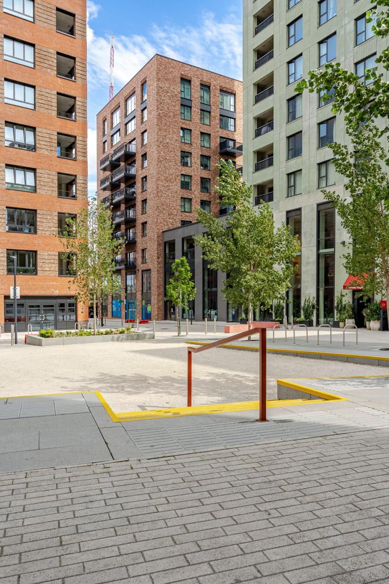 High-spec Apartment- Prime East - Near O2 Arena Apartment *